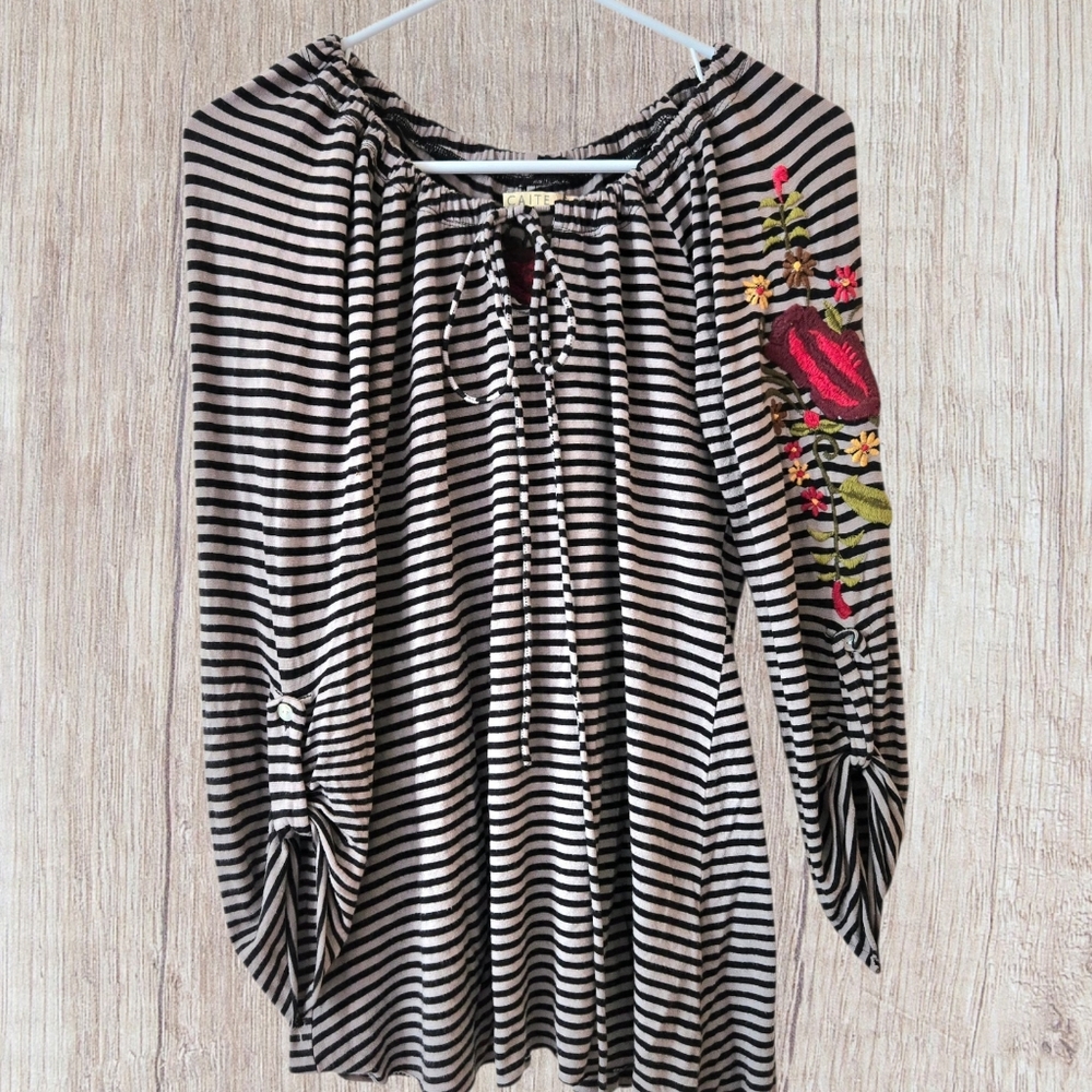 Caite Striped Top Black & Gray w Red Floral Embroidery Casual Boho Relax Fit / M - Picture 2 of 11